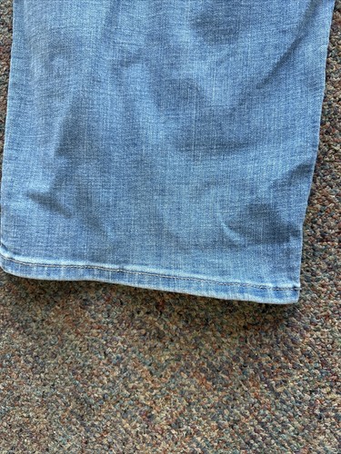 Neu mit Etikett Levi’s 311 formende dünne Caprihose 24 W mittlere Leibhöhe Einzelhandel 59,50 $ - Bild 12 von 12