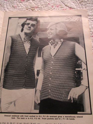 PATONS MENS JUMPERS, CARDIGAN & VESTS ~ 5 PLY KNITTING PATTERNS #312 - Picture 4 of 9