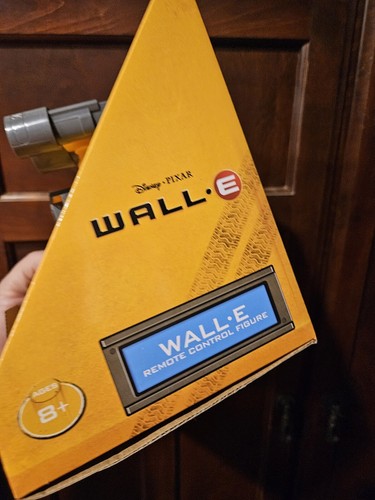 WALL-E REMOTE CONTROL ROBOT FIGURE DISNEY-PIXAR - Picture 3 of 5
