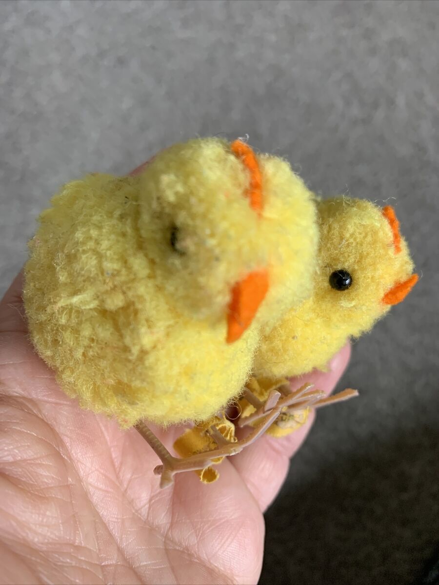 Steiff Yellow bird chick miniature wool with button & flag Steiff Yellow bird chick miniature wool with button & flag