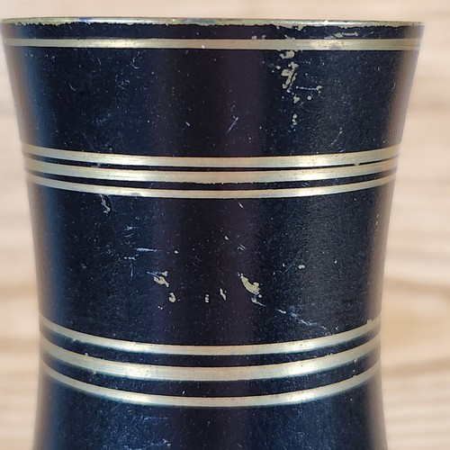 Jarrón vintage grabado floral de latón India 562 esmalte negro tono dorado 6 pulgadas de alto - Imagen 11 de 12