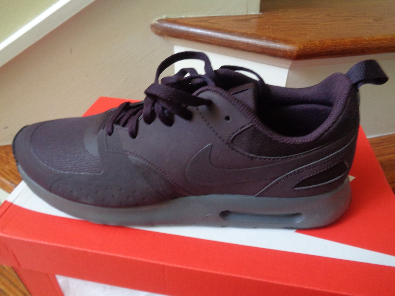 Nike Air Max Vision PRM Men's Running Shoes, 918229 600 Size 11 NWB Nike Air Max Vision PRM Men's Running Shoes, 918229 600 Size 11 NWB