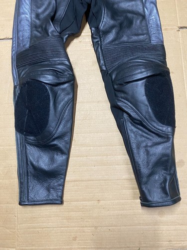 AKITO TITAN Mens Leather Motorbike Motorcycle Trousers UK 36" Waist (B52C) - Picture 2 of 24