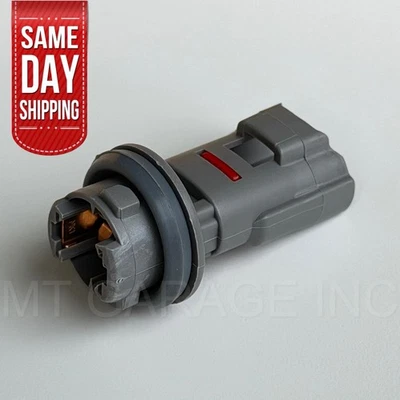 NEW OEM 2016-2023 TOYOTA TACOMA LICENSE PLATE LIGHT SOCKET BULB HOLDER - Bild 1 von 4