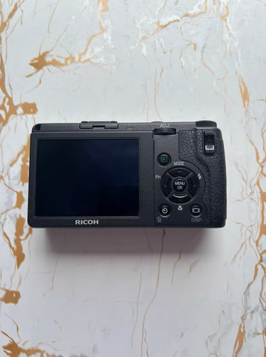 Ricoh GR Digital II GRD2 Compact Digital Camera Built-in Flash-Used 95% New - Picture 5 of 6