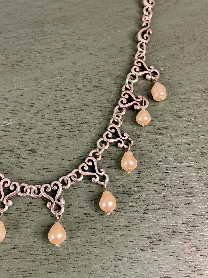 Collar Brighton Retirado Vivaldi Corazón Pergamino Gota Perla Colgante Tono Plateado 18" Foto 4 de 4