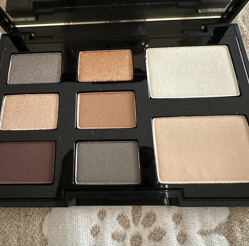 New Glo Skin beauty SHADOW PALETTE .The VELVET 7.6g / 0.27oz. Made in USA. - Picture 10 of 13