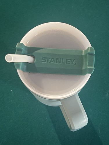 Vaso apagador Stanley The Clean Slate H2.0 FlowState 40 oz nuevo - Imagen 3 de 5