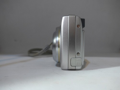 Nikon Coolpix 5200 5.1MP, SD card 256MB Tested & Works - Picture 6 of 13