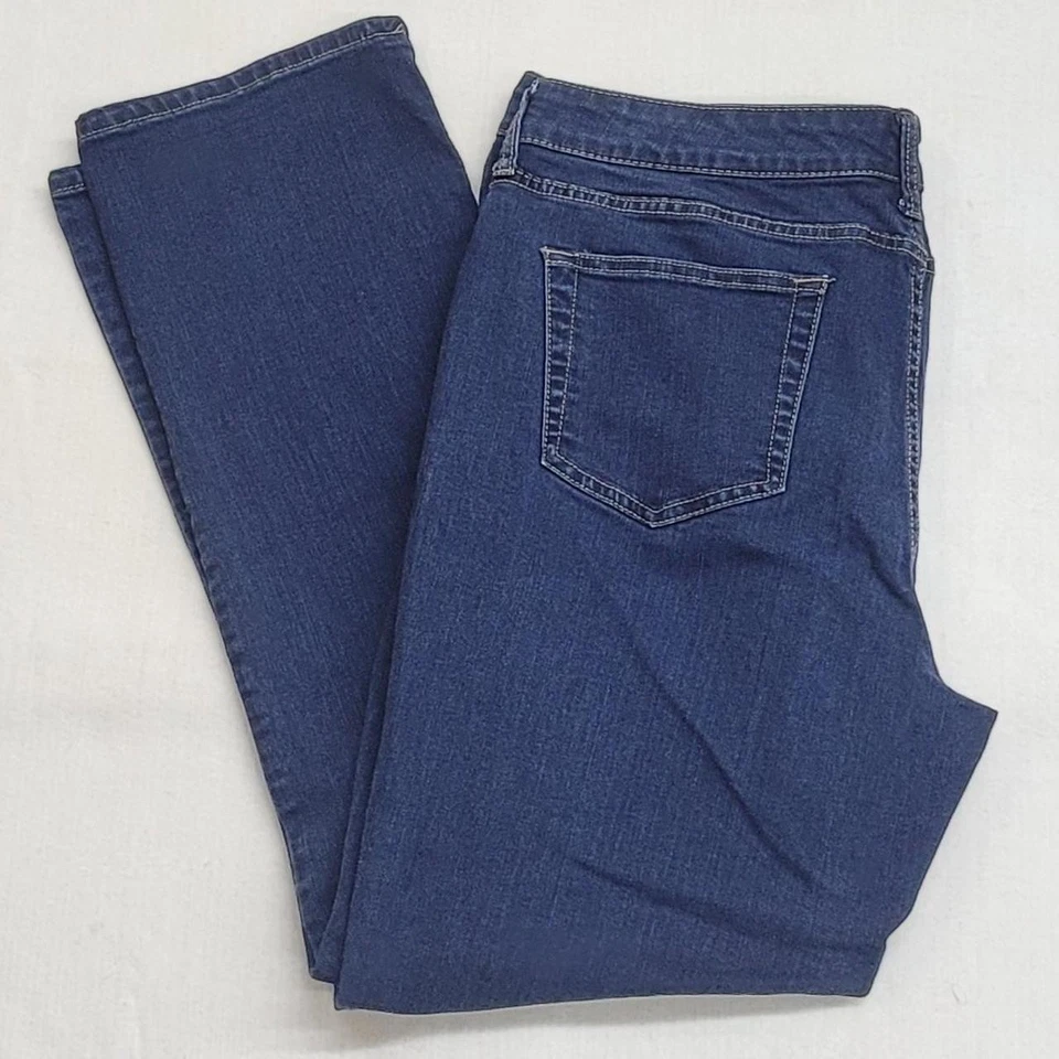 Pantalones de mezclilla elásticos azules St. John’s Bay de pierna recta talla 18 Foto 3 de 4