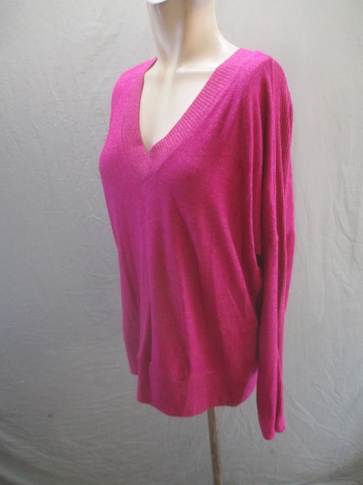 NWT Buffalo Size M Womens Pink V Neck Long Sleeve Knit Casual Pull Over 136 - Image 3 of 4