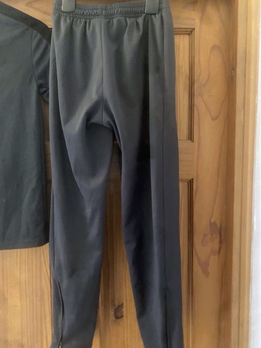 Boys Grey Nike Tracksuit Bottoms And T-shirt. Size. 10-12 Years. - Picture 5 of 7