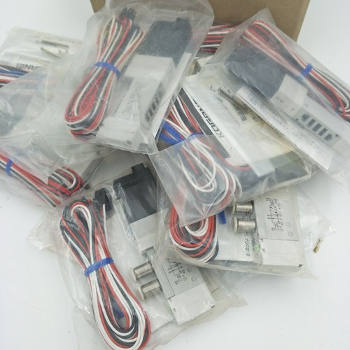 1PC KOGANEI solenoid valve F10T0 Free shipping - Picture 5 of 5