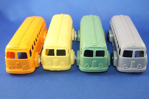 Plasticville - O-O27 - Vehicles - #45987 - 4 Custom Paint Buses - Excellent - Picture 12 of 14
