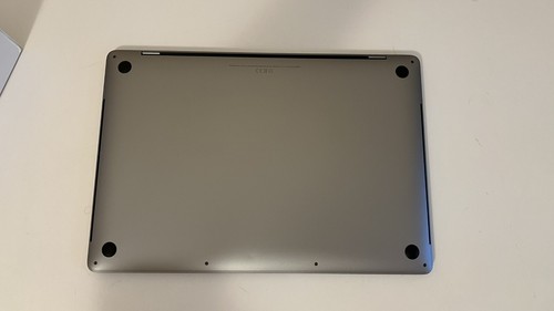 Apple MacBook Pro 16" 1TB SSD, Intel Core i9 9th Gen., 16GB, Touchbar - Picture 16 of 20