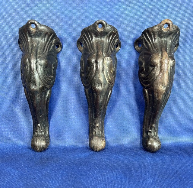 Vintage Victorian Style Salvage Cast Metal Furniture Legs Set of 3 - B43 Vintage Victorian Style Salvage Cast Metal Furniture Legs Set of 3 - B43