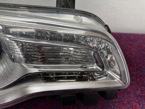CHRYSLER 300 TOURING 17-23 OEM RIGHT PASSENGER SIDE HALOGEN LIGHT LAMP HEADLIGHT - Picture 3 of 7
