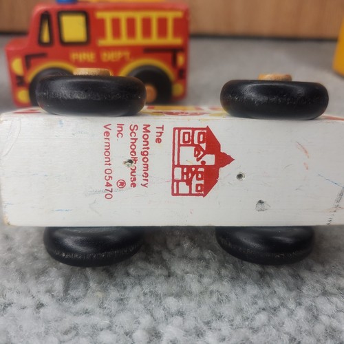 Vtg Montgomery Schoolhouse Wooden Cars Taxi Fire Dept Chief Ambulance Bus Taxi - Picture 8 of 10
