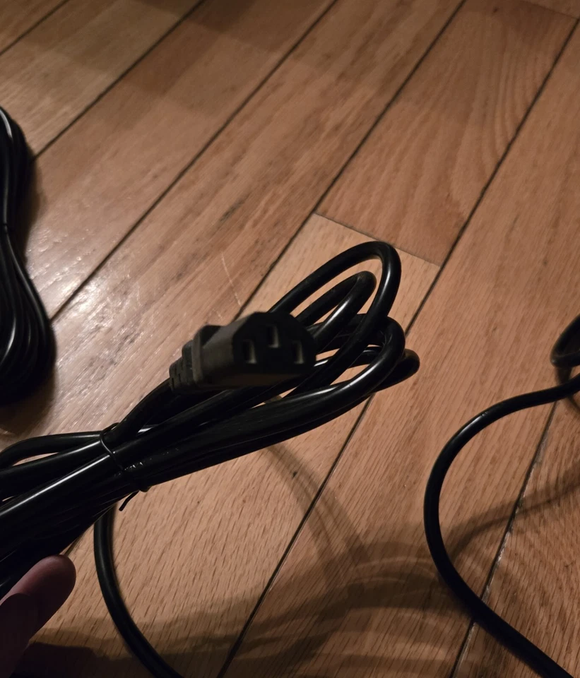 Crypto Mining - 240V 30A PDU with 4 x C13 Cables - Image 3 of 4