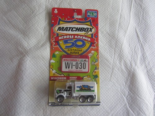 2001 Mattel Matchbox Across America Wisconsin Peterbilt Tanker NIP - Picture 1 of 3