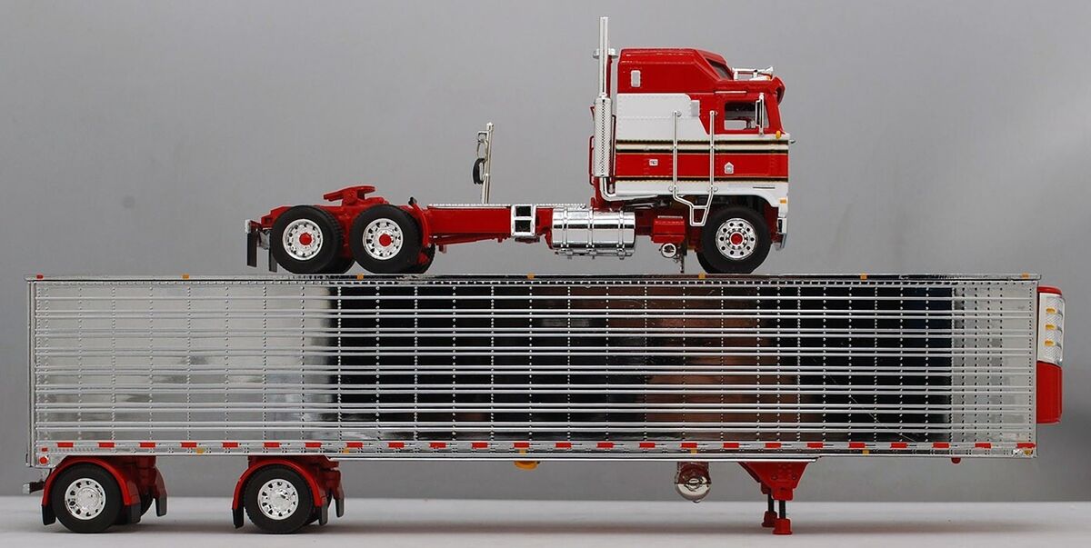 DCP 1/64 60-1557 RED & WHITE KENWORTH K100 AERODYNE LONG DCP 1/64 60-1557 RED & WHITE KENWORTH K100 AERODYNE LONG