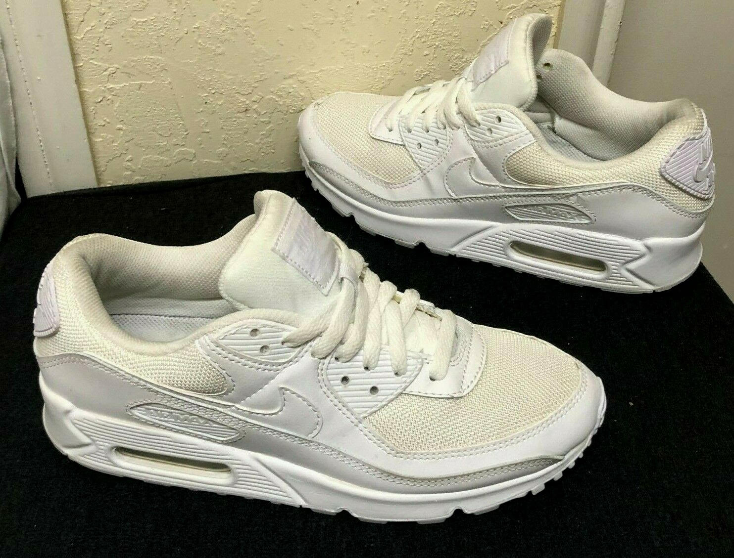 Nike Air Max 90 Fitness Shoes CQ2560 100 Women s Size 9.5 White USED