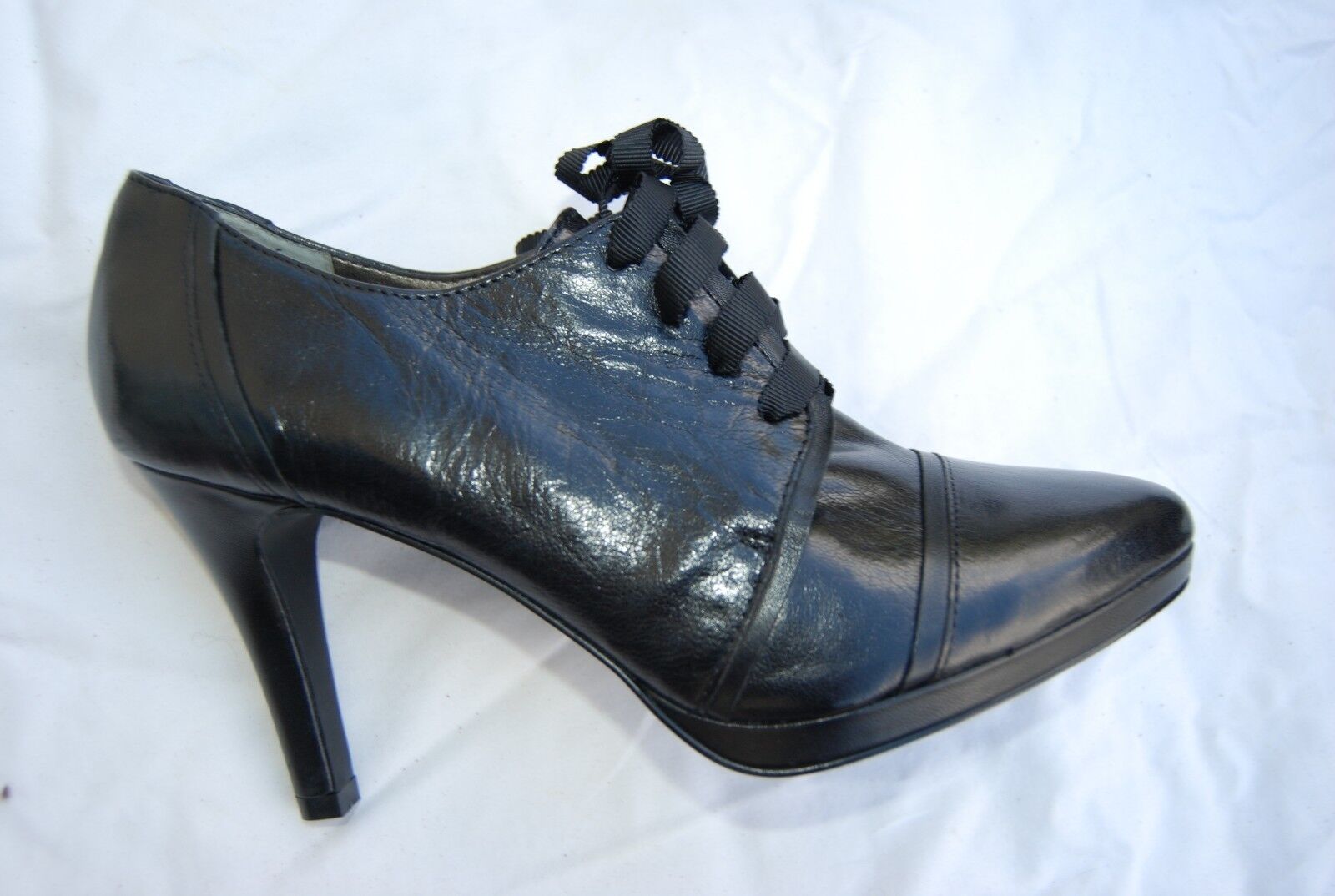 Nuevo Negro Cuero Tahari Grace cinta Cordones Botín Tacones Nuevo Negro Cuero cinta Tahari Grace cinta Cuero Cordones Botín Tacones 7594f5