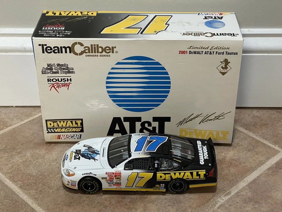 Matt Kenseth Dewalt 2001 AT&T Team Caliber propietarios autografiado firmado 1/24 NASCAR Foto 2 de 4