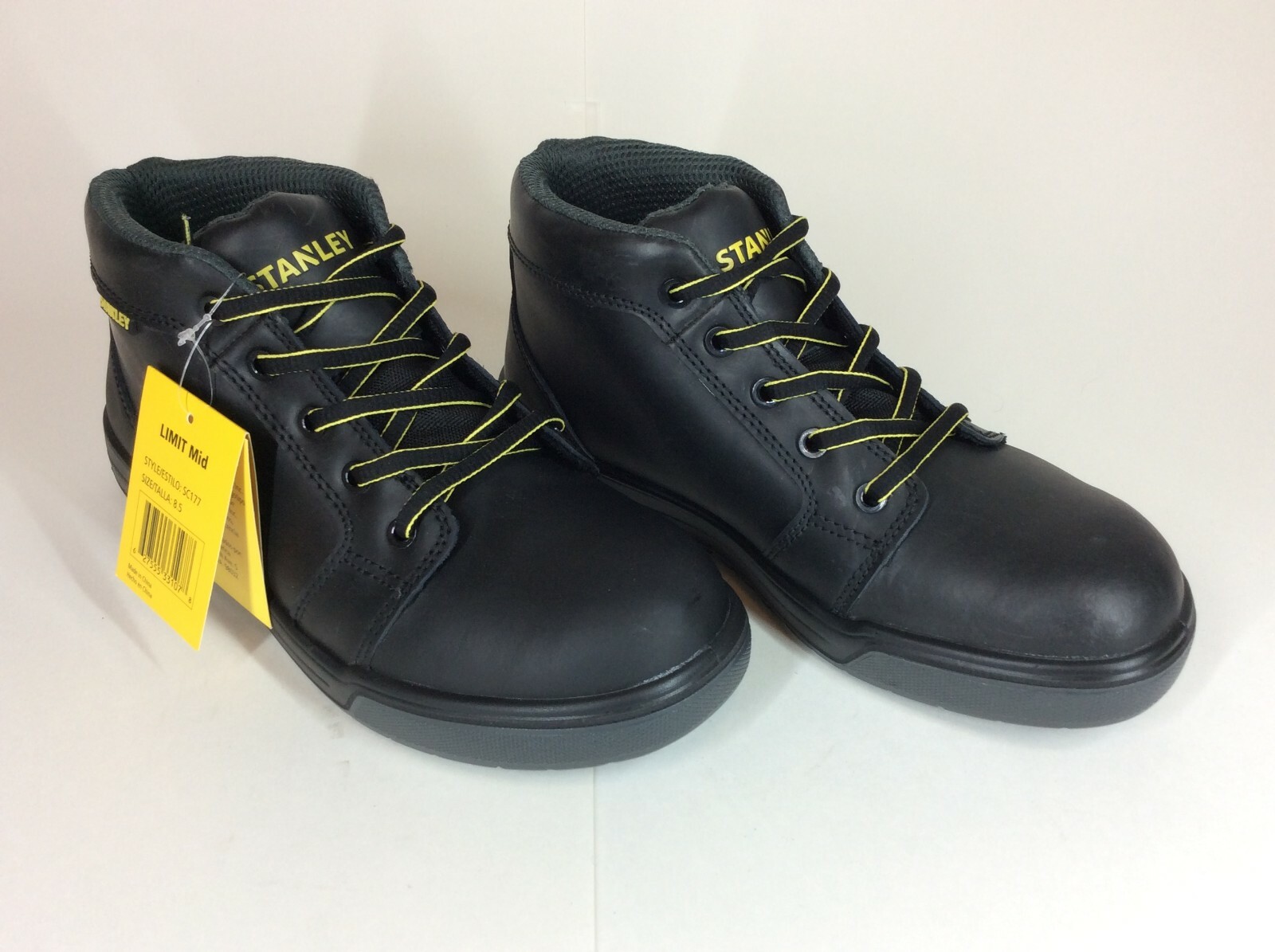 slip resistant chukka boots
