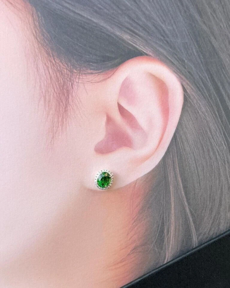 2.40Ct Oval Natural Green Garnet (Tsavorite) Diamond Earring Stud 14K White Gold - Image 4 of 4