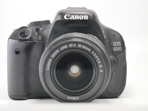 Kit Canon EOS 600D + EF-S 18-55mm IS II - Imagen 2 de 10