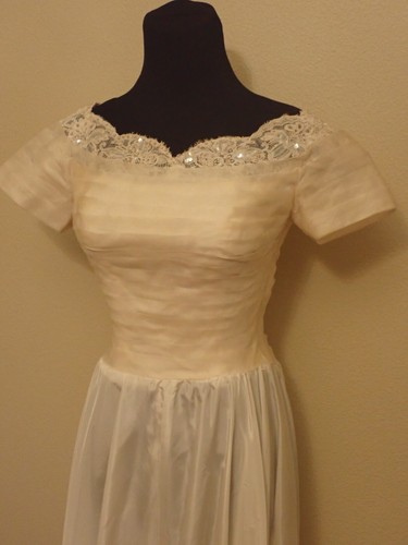 50s VTG Cahill Wedding Gown Lace Portrait Neck Shirred Drop Hourglass Column XS - Picture 2 of 7