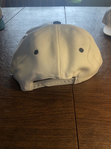 New Rare Vintage Deadstock Fila Snapback Hat, White/Black W/ Red/Blue Logo - Picture 8 of 8