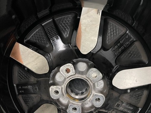 2020-23 OEM SET 20” Porsche Taycan AERO20 Wheels With Continental Tires - Picture 11 of 15