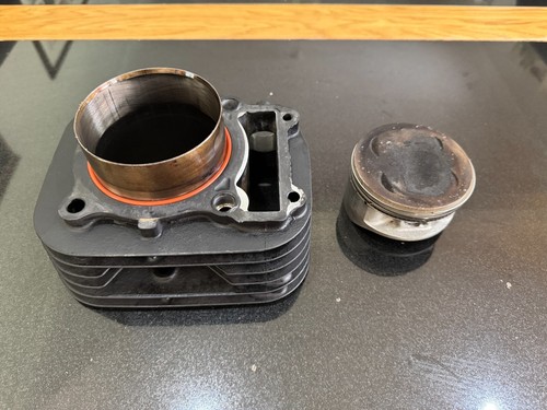 Yamaha XT350 55V Motorcycle Engine Cylinder Barrel & Piston - Good Condition - Picture 8 of 13