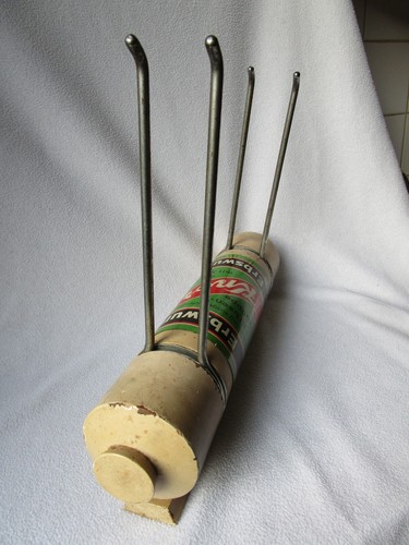 Knorr Erbswurst sehr alter seltener großer Wandhalter Holz mit 2 Doppel-Bügeln - Bild 8 von 16