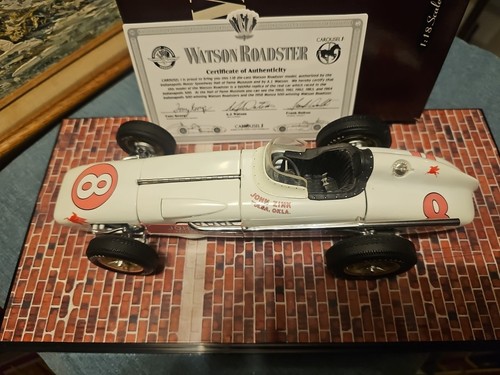 Carousel 1 1965 Pat Flaherty #8 Indy 500 Winner Diecast 1:18 Scale - Picture 5 of 24