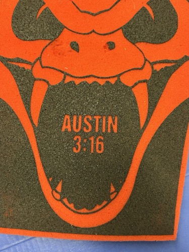 Rare WWE WWF Stone Cold Steve Austin Foam Hand Wcw Ecw 2k 90s Merchandise Event - Picture 5 of 7