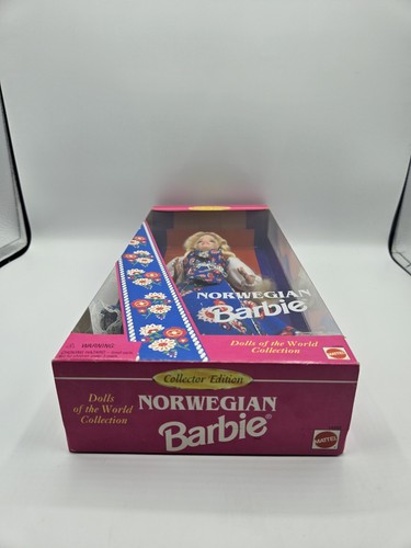 Norwegian Barbie Doll Special Edition 1995 Dolls of the World Collection 14450 - Picture 7 of 9