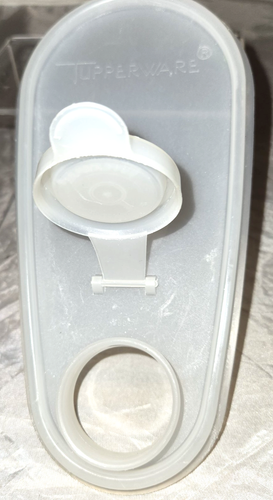 VTG Tupperware #587-2 Clear Beverage Buddy 2-qt container with Lid (#510-30) - Picture 4 of 8
