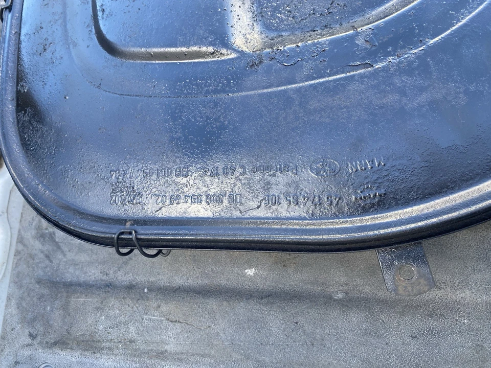 Conjunto de filtro de aire Mercedes Benz R107 C107 350SL 450SL SLC 1972-75 FABRICANTE DE EQUIPOS ORIGINALES Foto 3 de 4