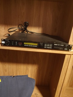 Yamaha SPX990 Professional Multi-Effect Processor