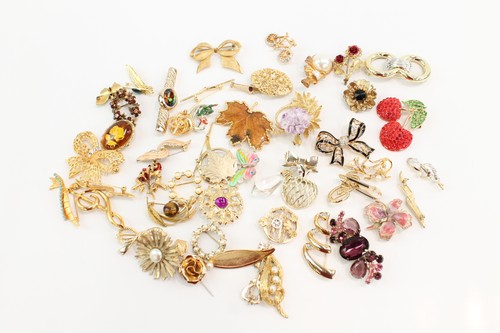 500g Bulk Gold Tone Brooches Gemstone Vintage Foliate