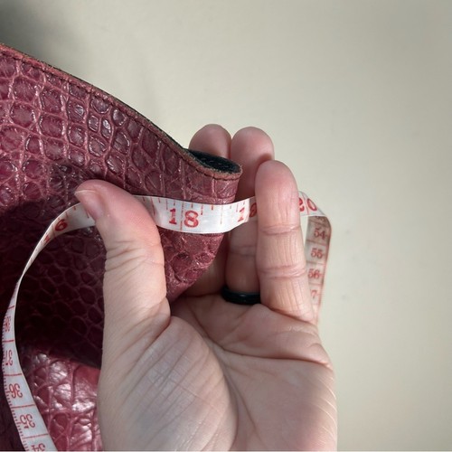 Vince Signature V Crocodile Embossed Red Oxblood Leather Tote Purse - Picture 13 of 14
