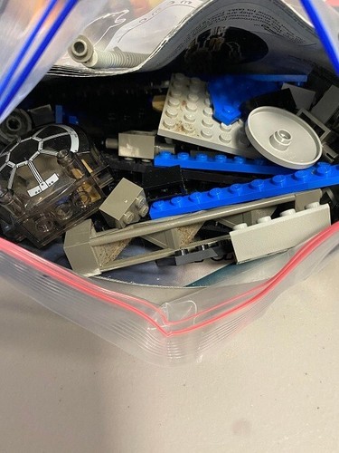 USED LEGO Star Wars TIE Fighter 7146 with Minifigures 99% complete - Picture 2 of 2