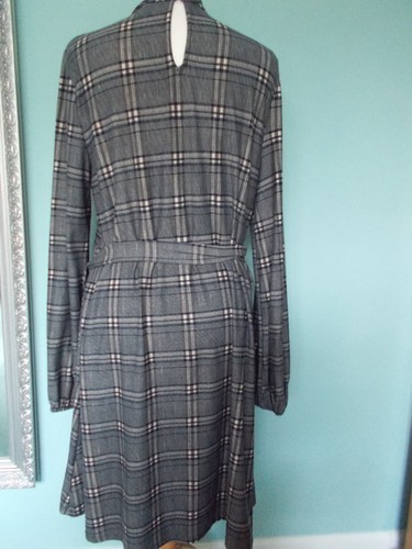 M&C size 16 black/white check dress - Picture 3 of 3