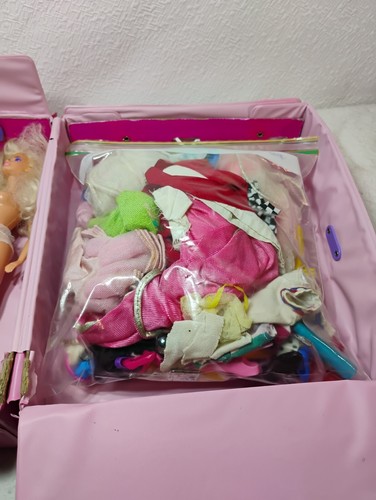 Lot x 2 Vintage 1966 Blonde Barbie Dolls + 1989 Barbie Case With Misc Outfits... - Picture 17 of 24