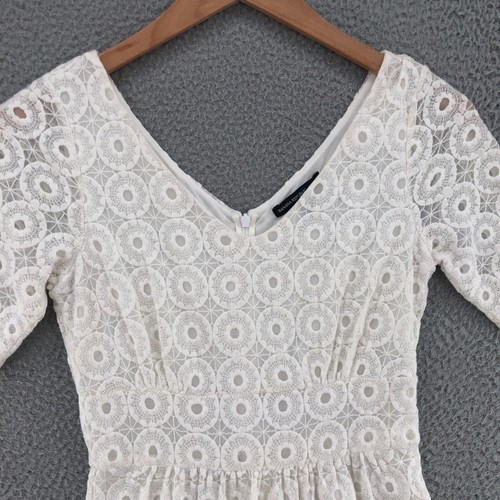 Vestido Banana Republic para mujer 4 hombres locos marfil ganchillo encaje ajuste y acampanado por encima de la rodilla - Imagen 2 de 12