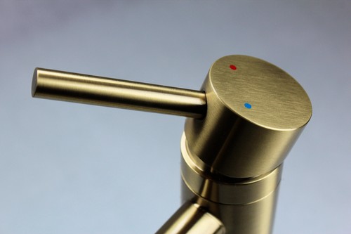 Ulytid Wasserhahn fürs Bad in gold – Hochwertige Design-Armatur fürs Badezimmer - Bild 13 von 16