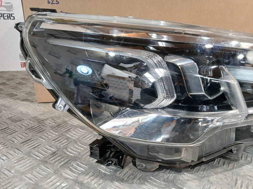 TOYOTA HILUX INVINCIBLE MK8 2022-24 DRIVERS SIDE RIGHT LED HEADLIGHT 81110-YP141 - Image 2 of 4